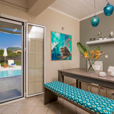 Madini Luxury With Private Heated Pool Villa *